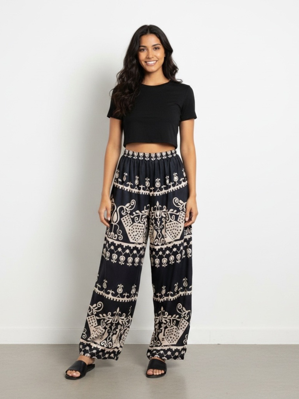 Wide Leg Printed Palazzo Pants & shirt - with black cropped shirt med/L